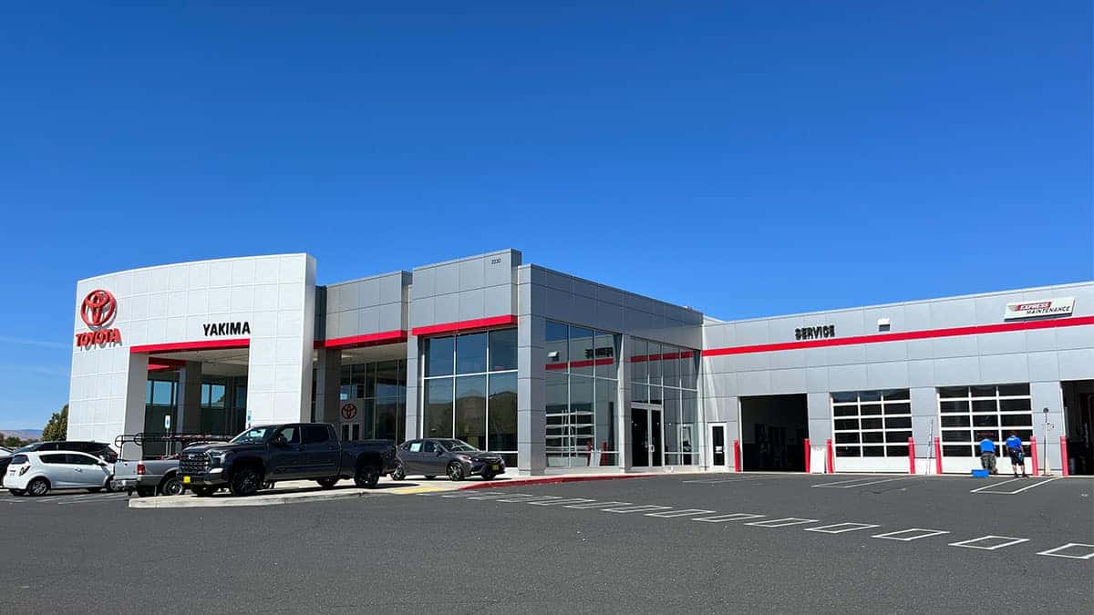 Front entrance of Bud Clary Toyota of Yakima dealer