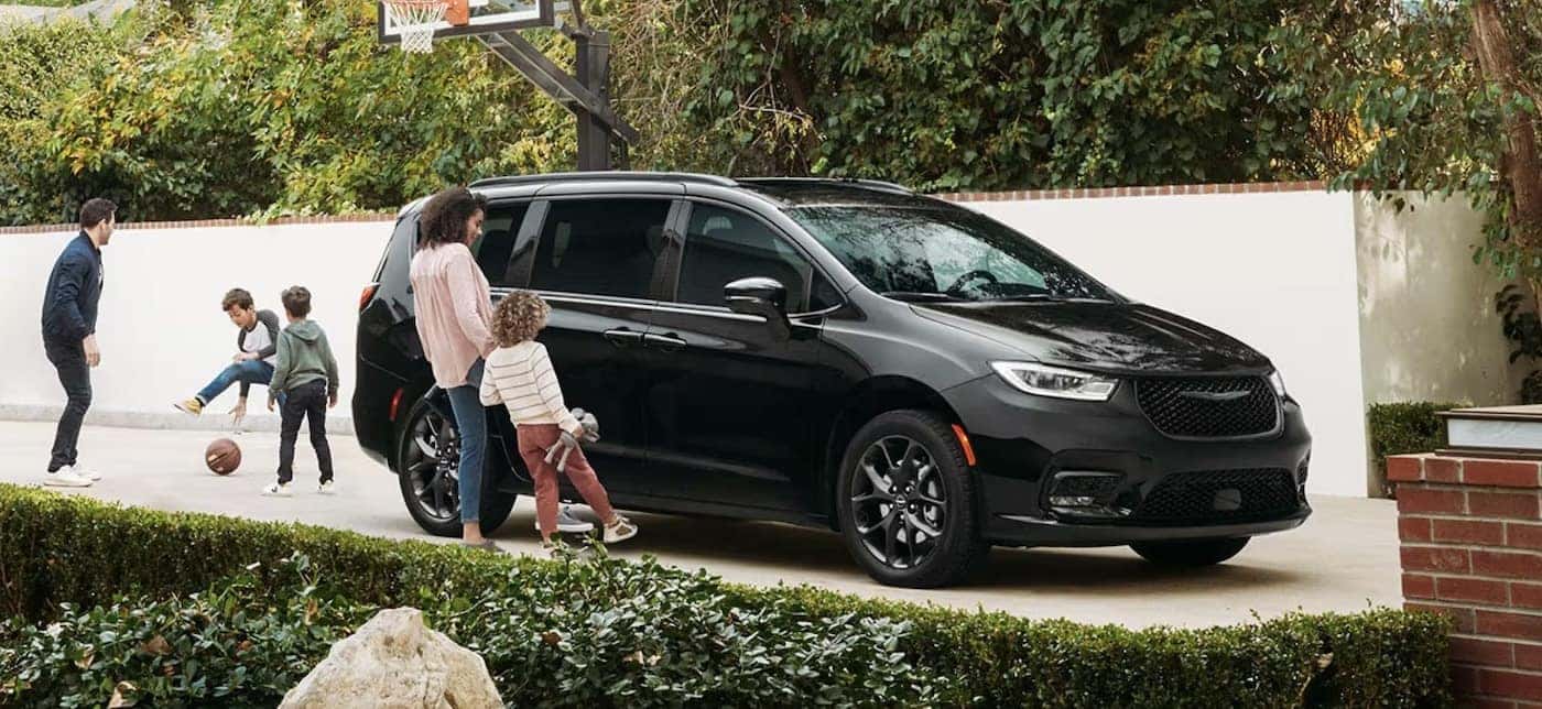 2026 Chrysler Pacifica driving on Austin tx road