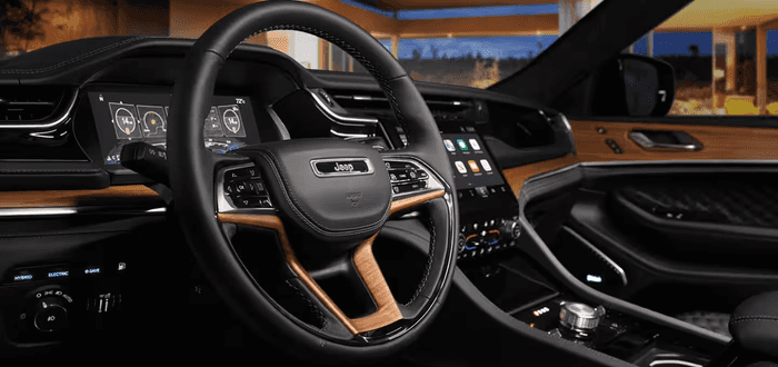 INterior of the Jeep Grand Cherokee