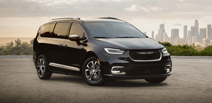 Black 2026 Chrysler Pacifica