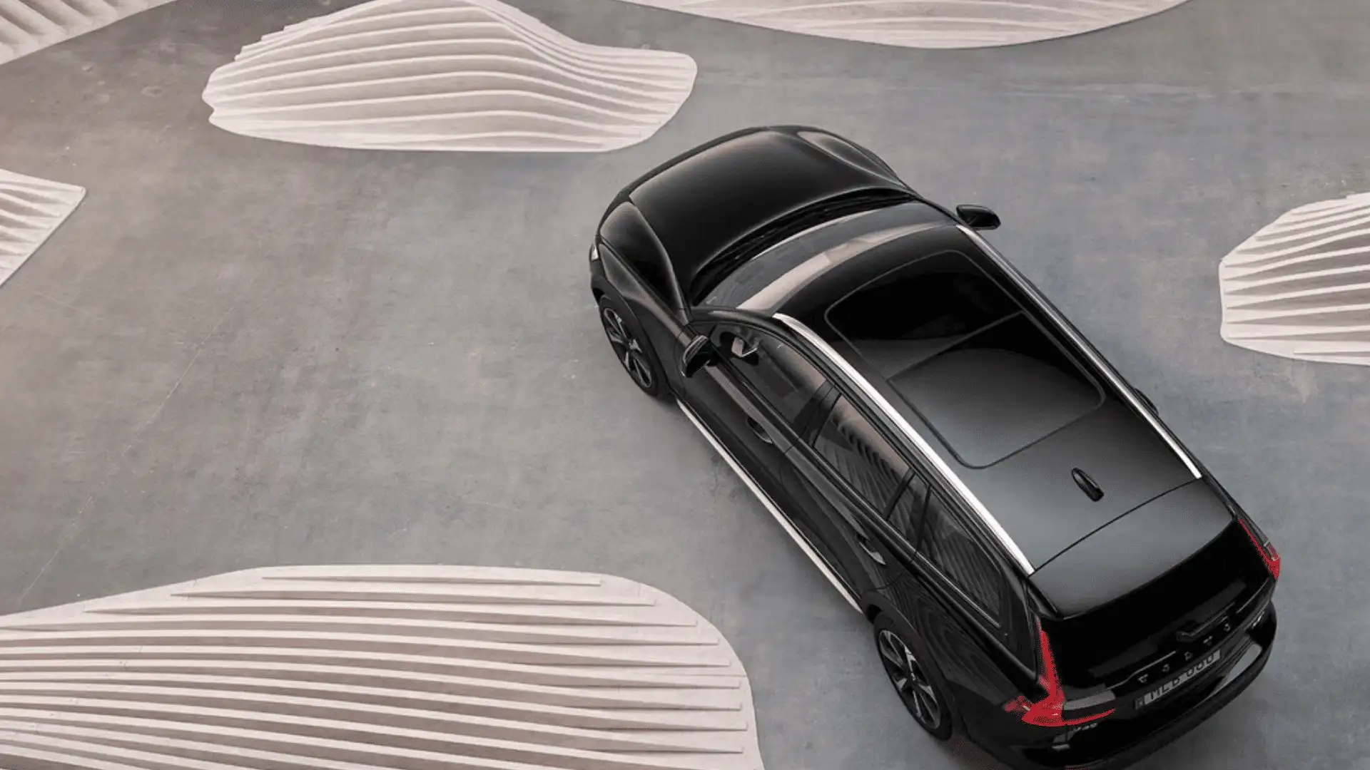 Top view of 2025 Volvo V60 Cross Country showcasing Pilot Assist technology near Bristol TN