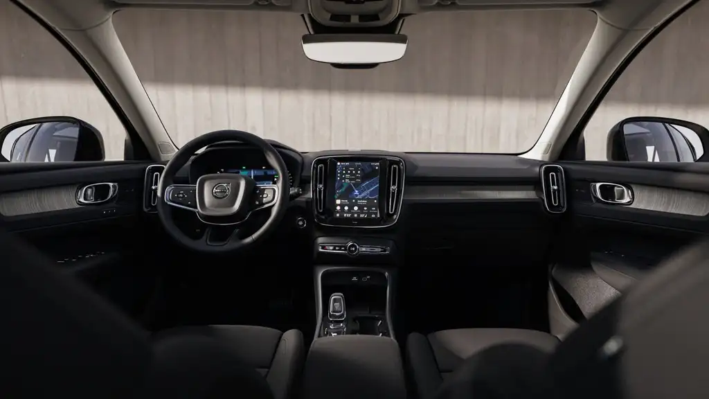 2026 Volvo XC40 digital driver display and infotainment system with touchscreen navigation and steering wheel controls