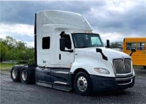 JB-Hunt-56in-Sleeper-Right