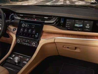2024 Jeep Grand Cherokee Technology Feature