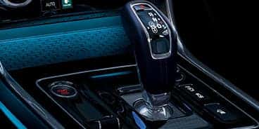 Jaguar-XE-Gear-lever