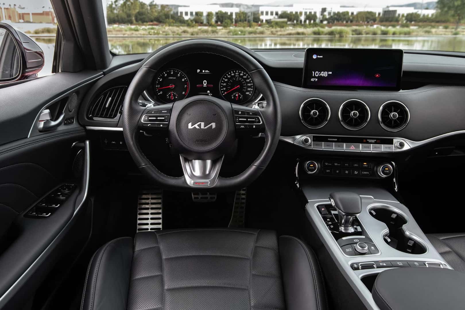 Stinger Interior Front