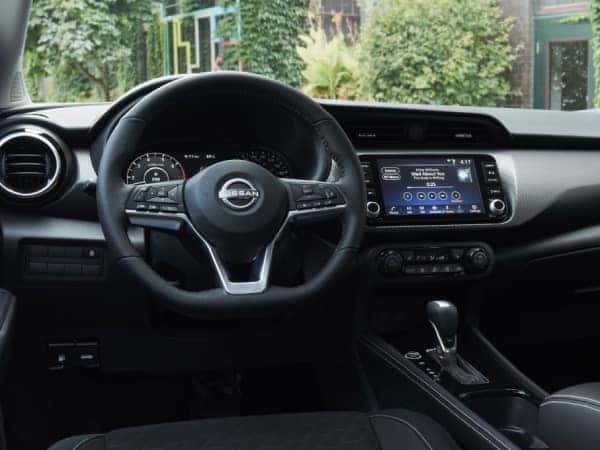 2025-Nissan-Kicksplay-info-