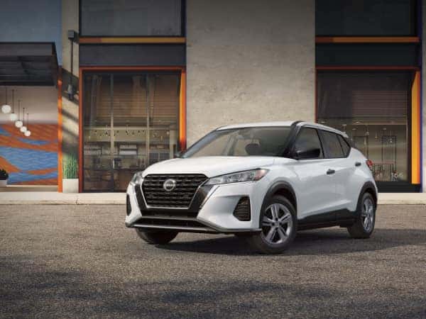 2025-nissan-kicks-play-perf