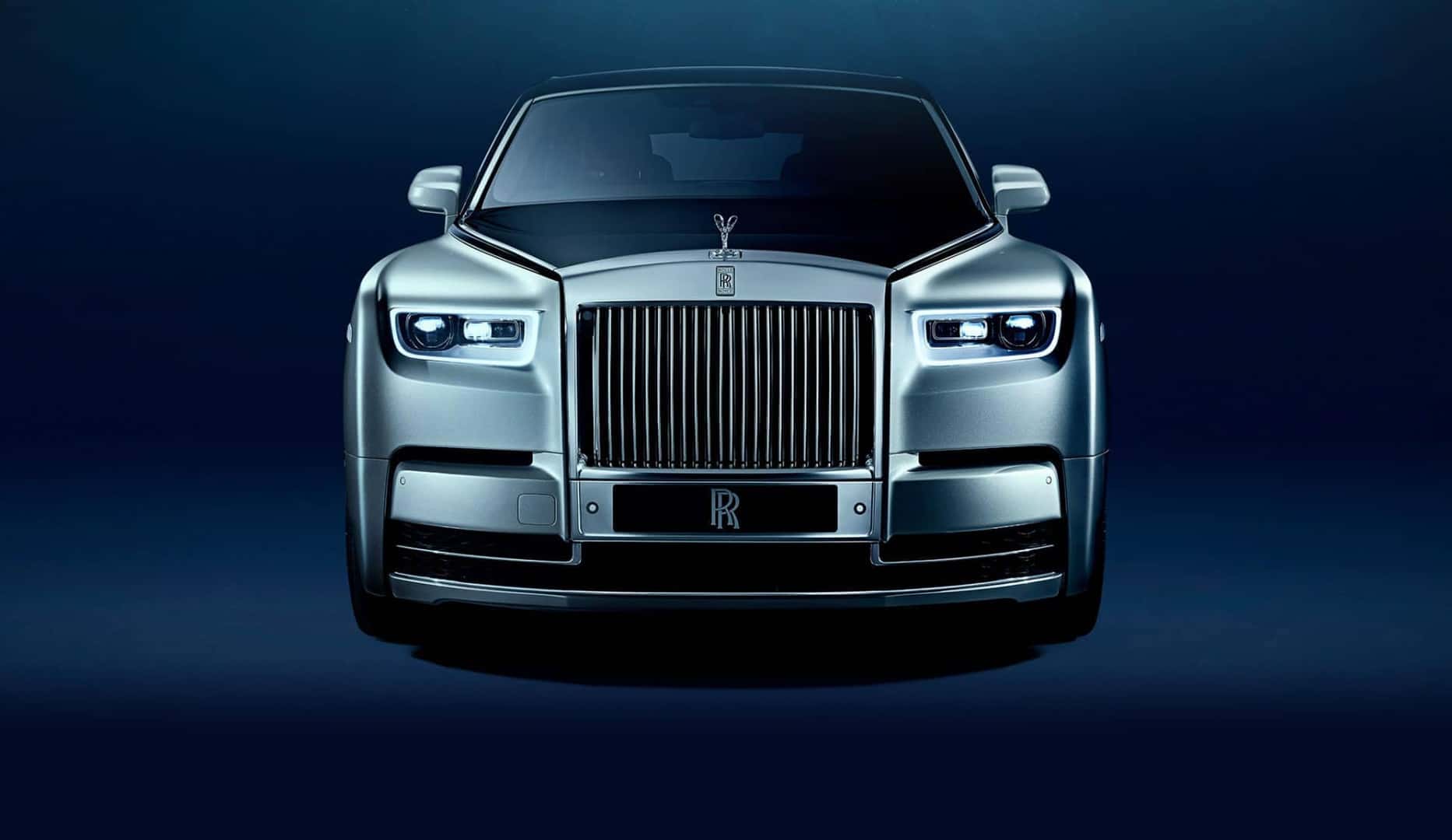 Rolls Royce Phantom 2020 спереди