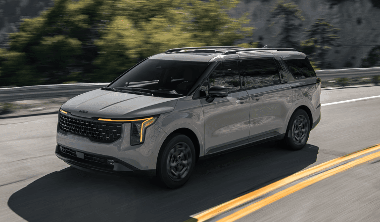 New Kia Carnival Hybrid
