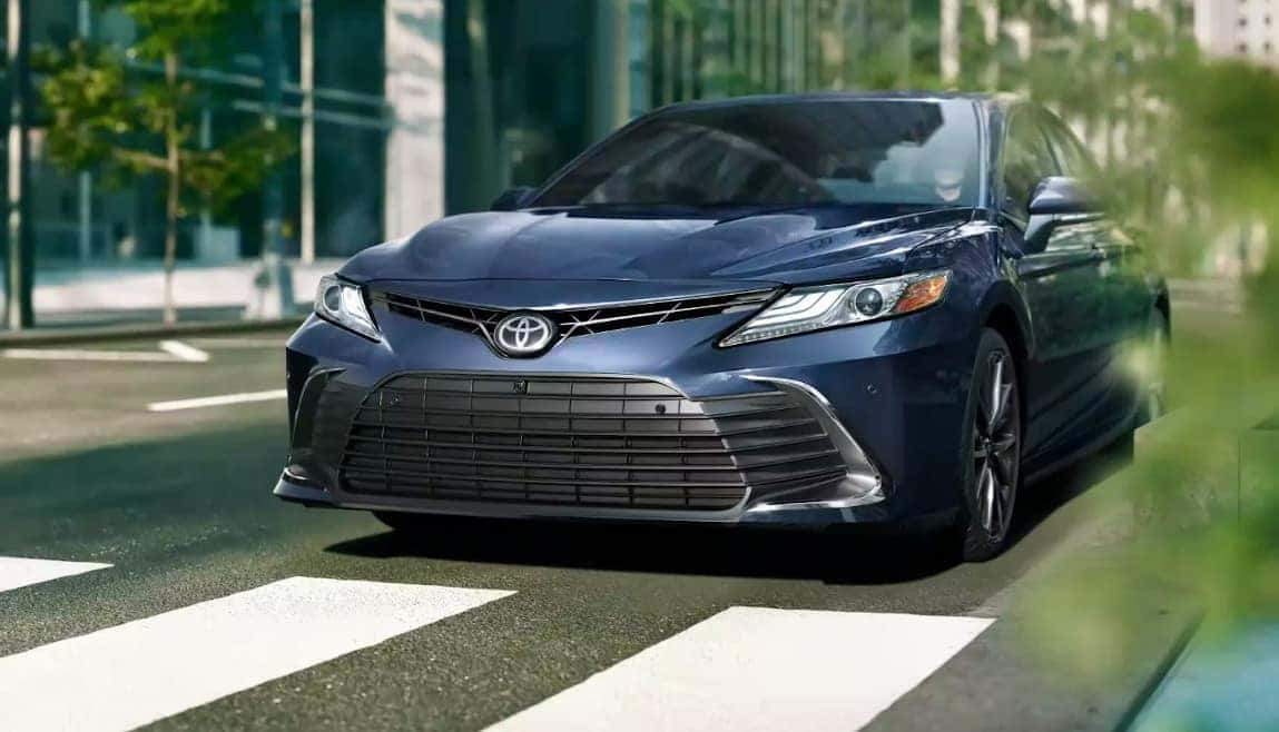 Toyota Camry Hybrid | Smart Toyota of Quad Cities