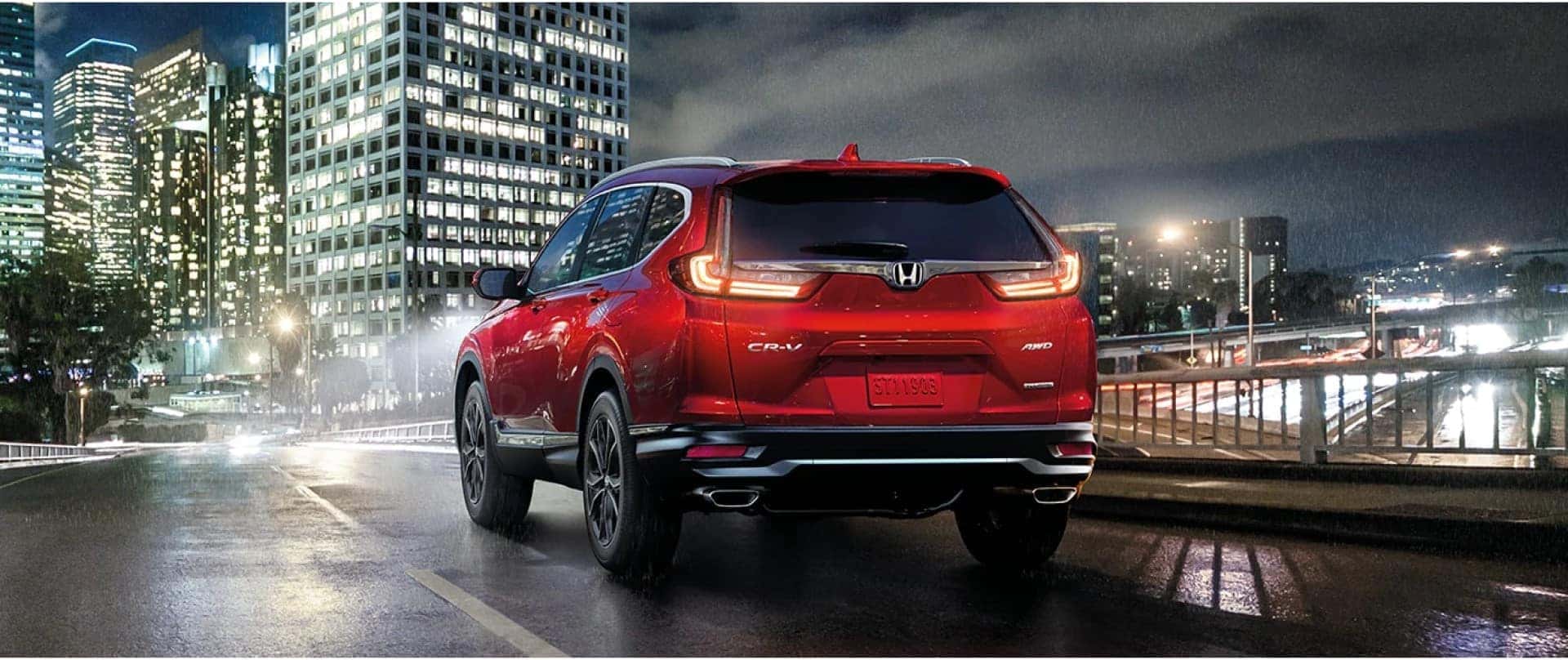Honda_CR-V_Parked_Cityscape