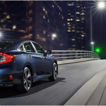 Honda_Civic_Driving_At_Night