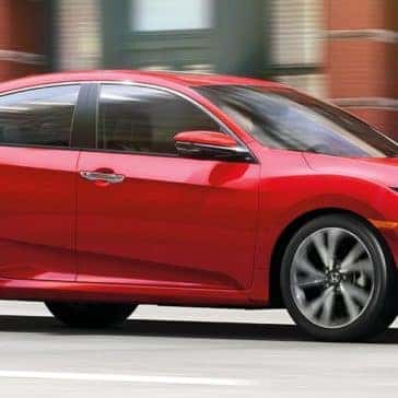 Honda_Civic_Driving_In_City