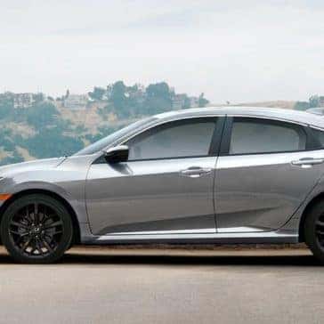 Honda_Civic_Si_Sedan_Side_Profile_Parked