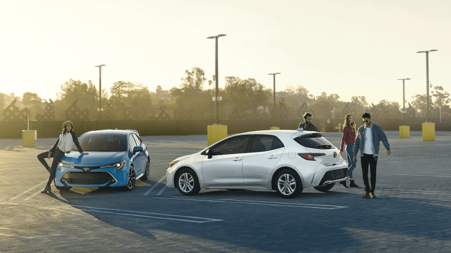 Toyota_Corolla_Hatchback_Parked_Social_Setting