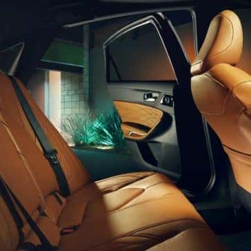 Toyota_Avalon_Interior_Rear_Seats