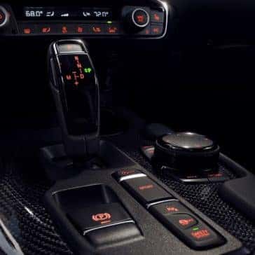 Toyota_Supra_Interior_Gear_Shifter