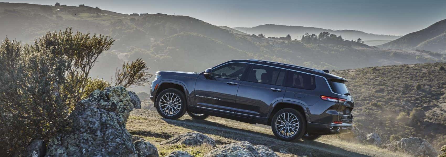 2022 Jeep grand Cherokee L driving off road