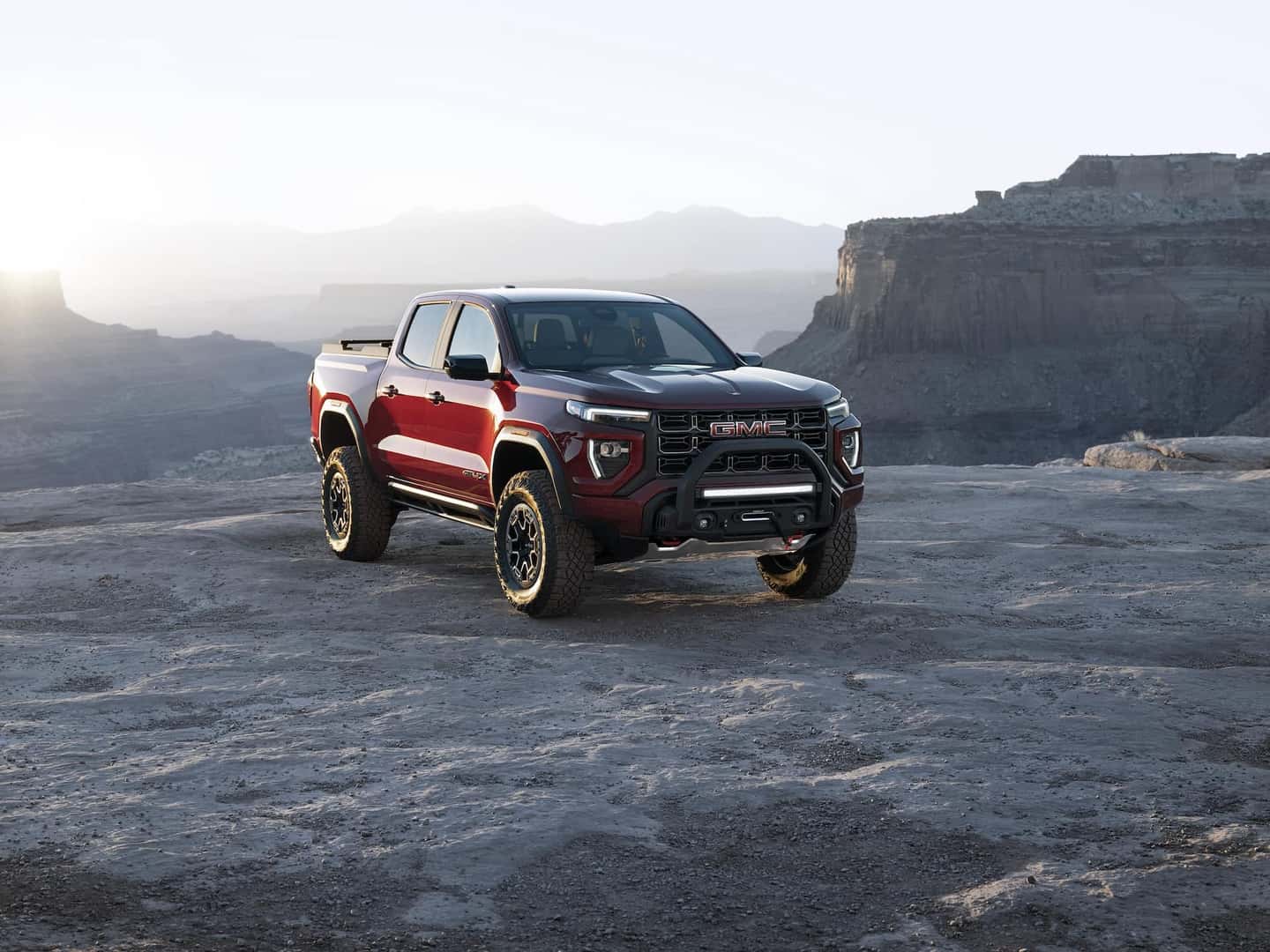 Front 3/4 view of GMC Canyon AT4X