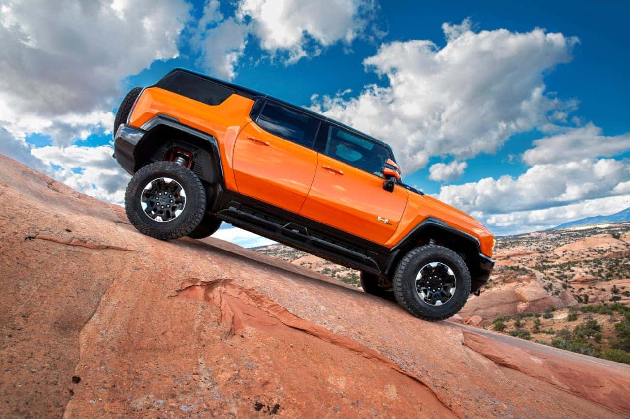 2024 GMC Hummer EV SUV 3X Side View
