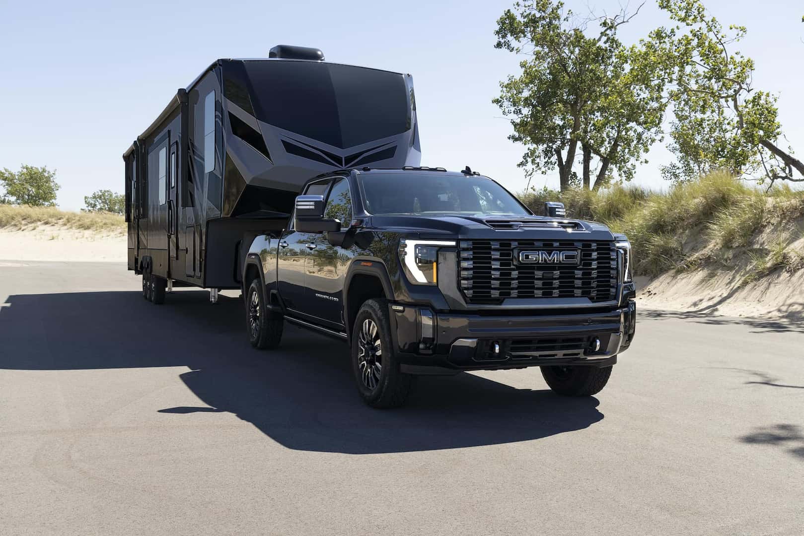 2024 GMC Sierra 2500 HD Denali Towing