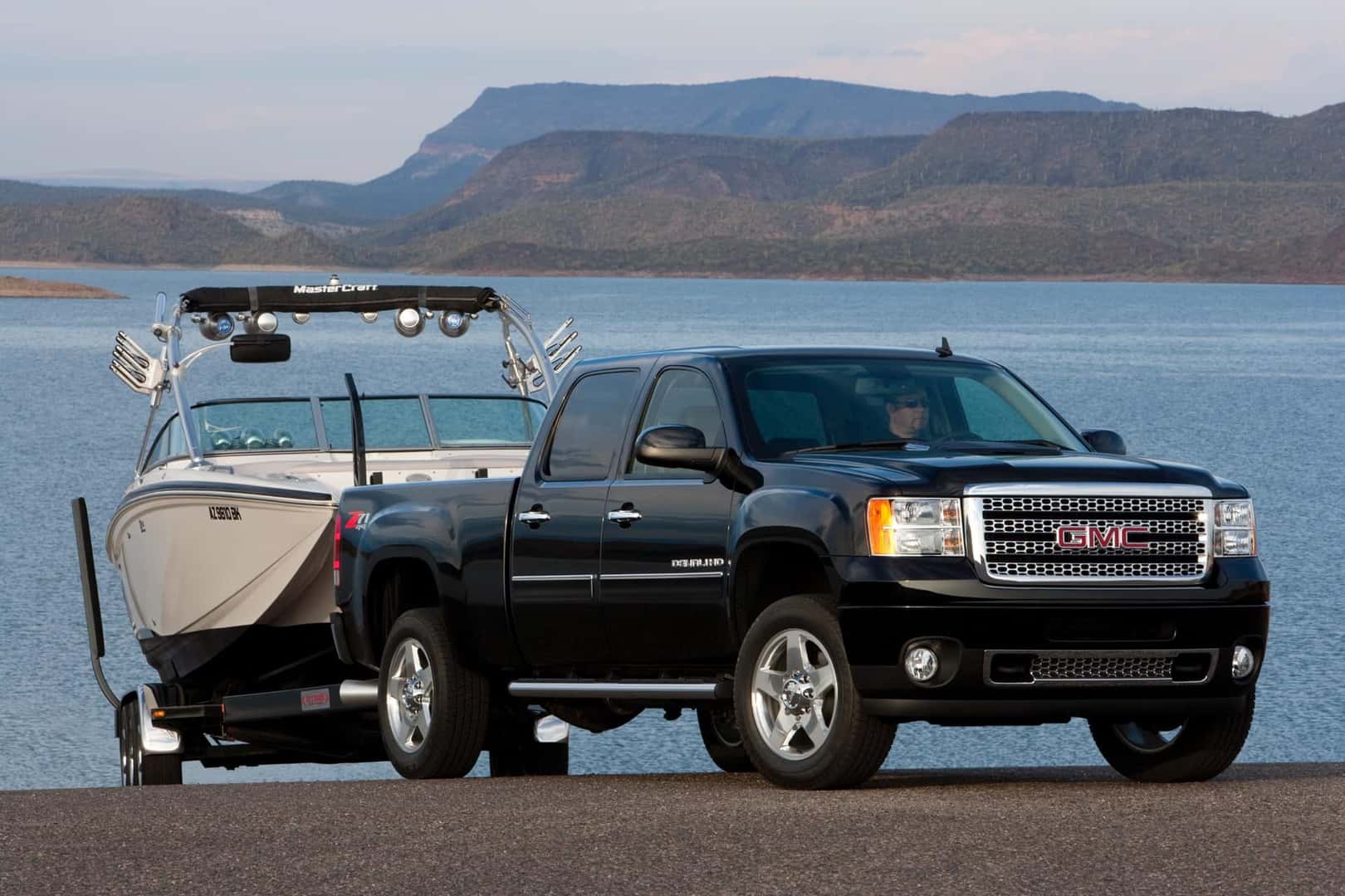 2014 GMC Sierra HD 2500 Denali towing a boat