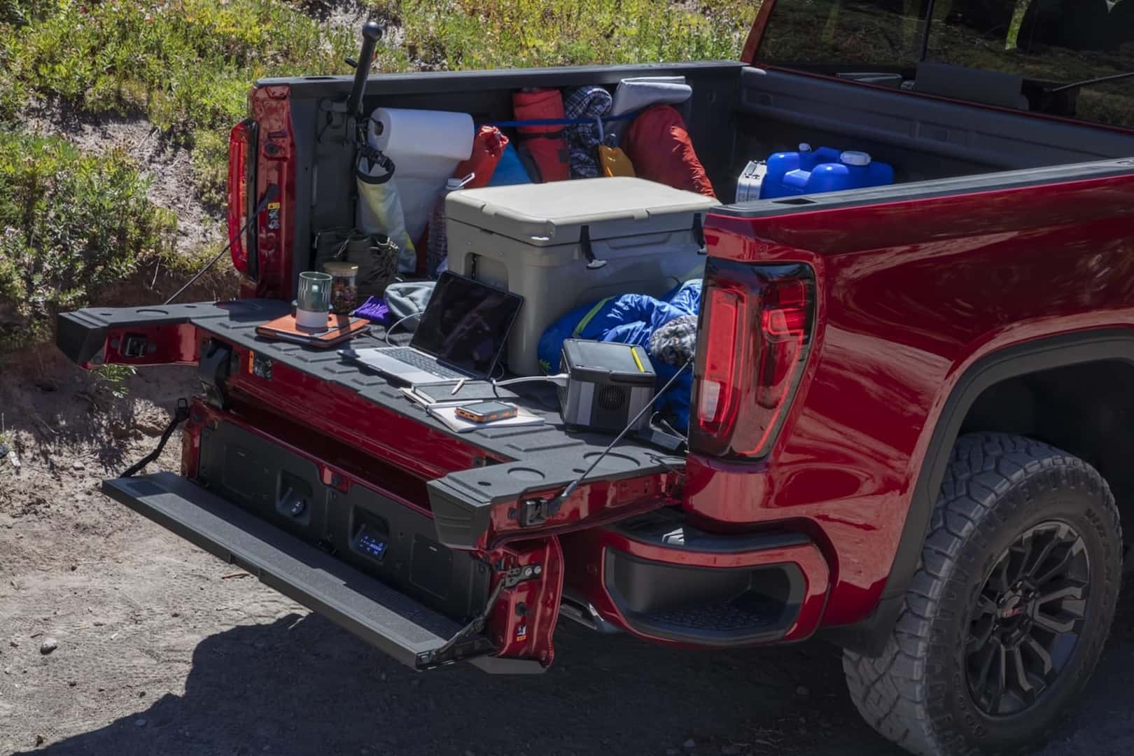 2022 GMC Sierra 1500 AT4X Tailgate Open