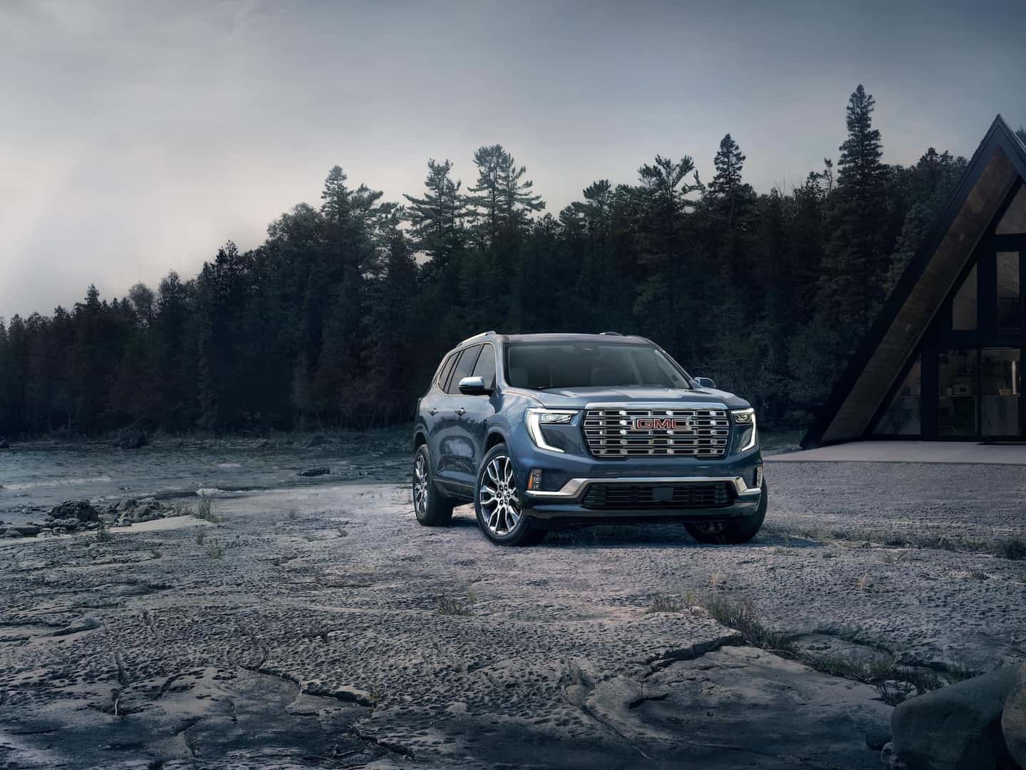 2024 GMC Acadia Denali Front View