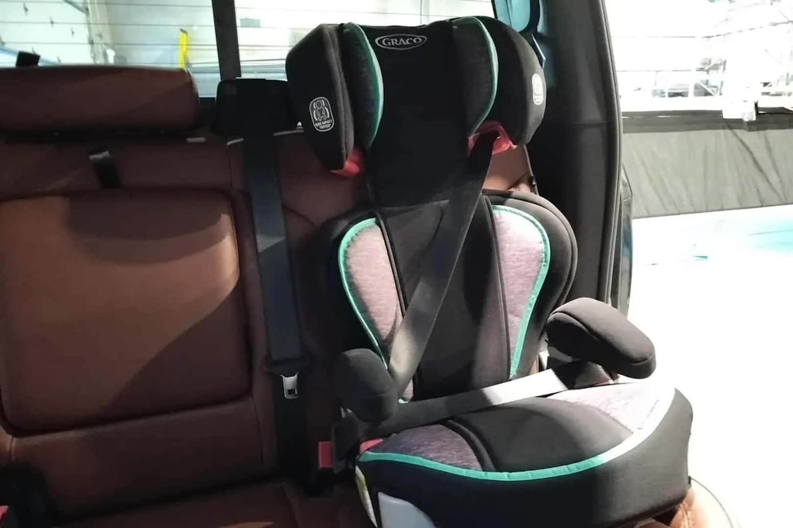 2024 GMC Sierra 1500 Interior with Car Seat