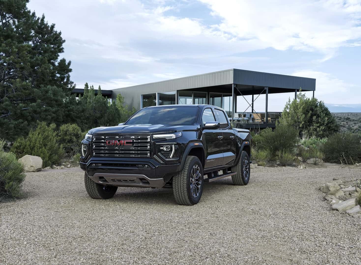 2023 GMC Canyon Denali Driver Front Profile View
