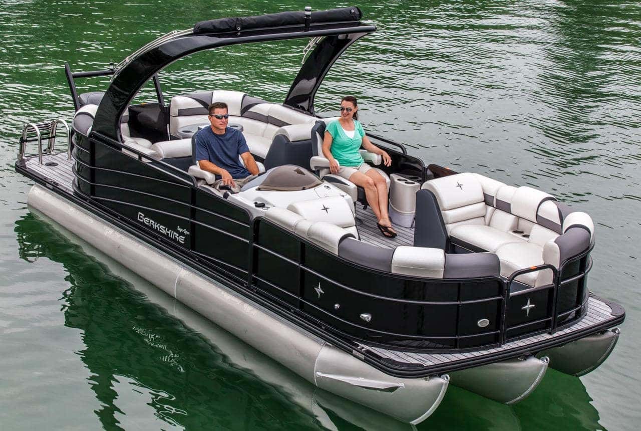 Tips for Driving a Pontoon Boat