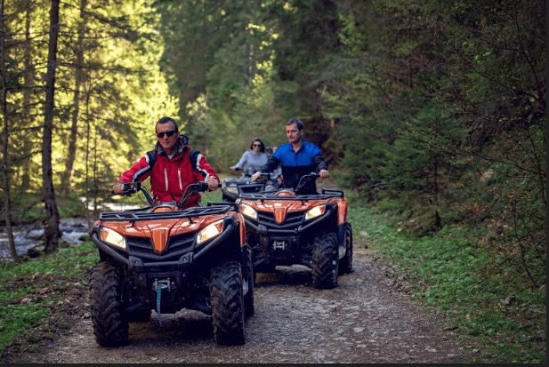 Quad vs SSV : Avantages et Différences - Can-Am Off-Road