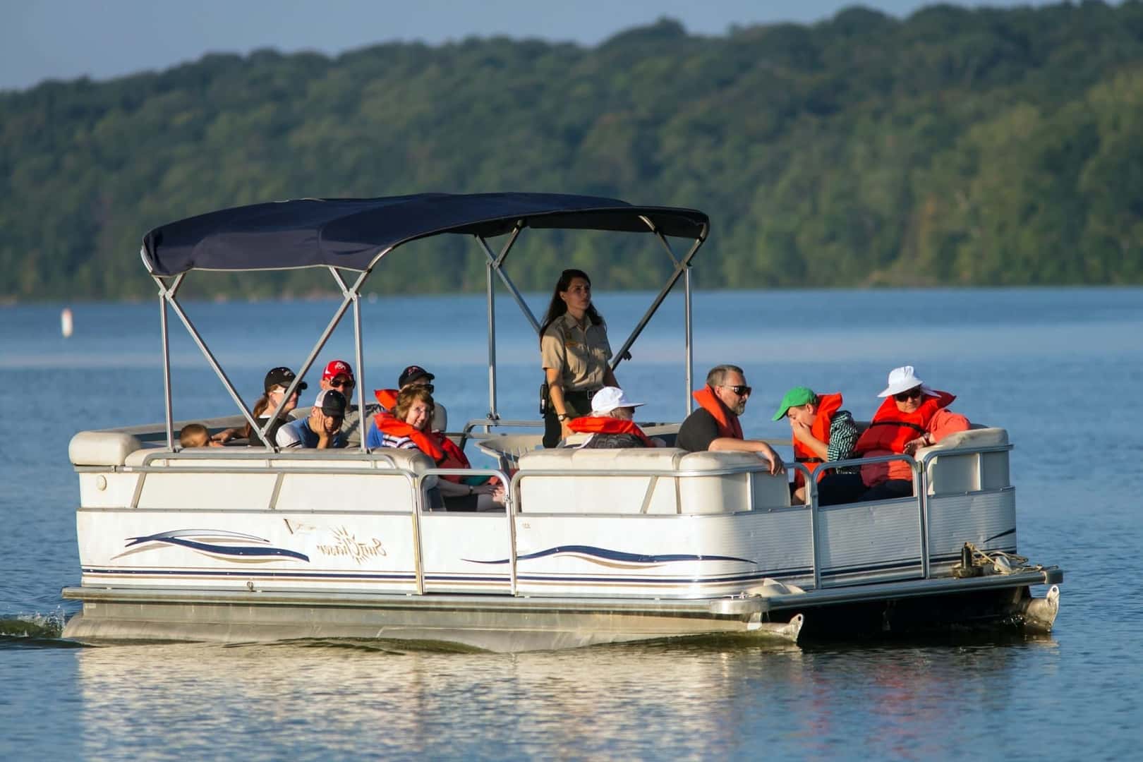 Choosing a Pontoon Boat Size to Fit Your Needs