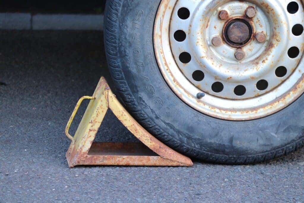 Cargo trailer tire with wedge